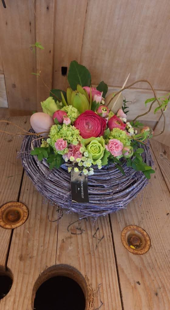 Flower arrangement in reed