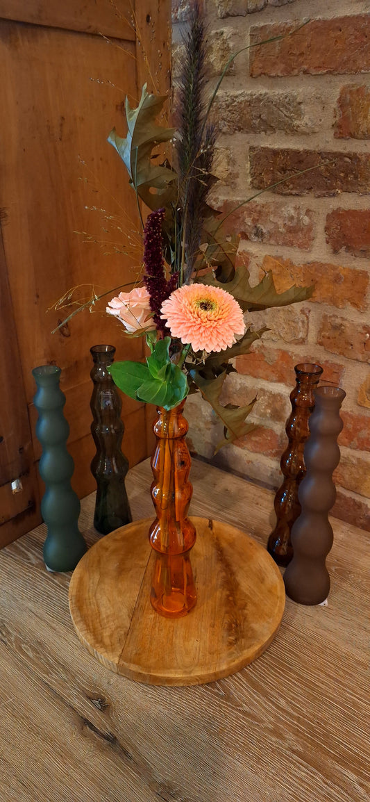 Vaasje met seizoensbloemen