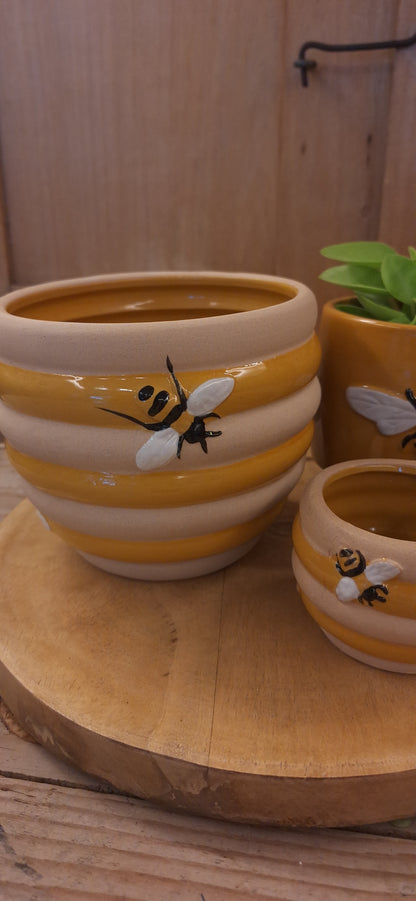 Pot bees