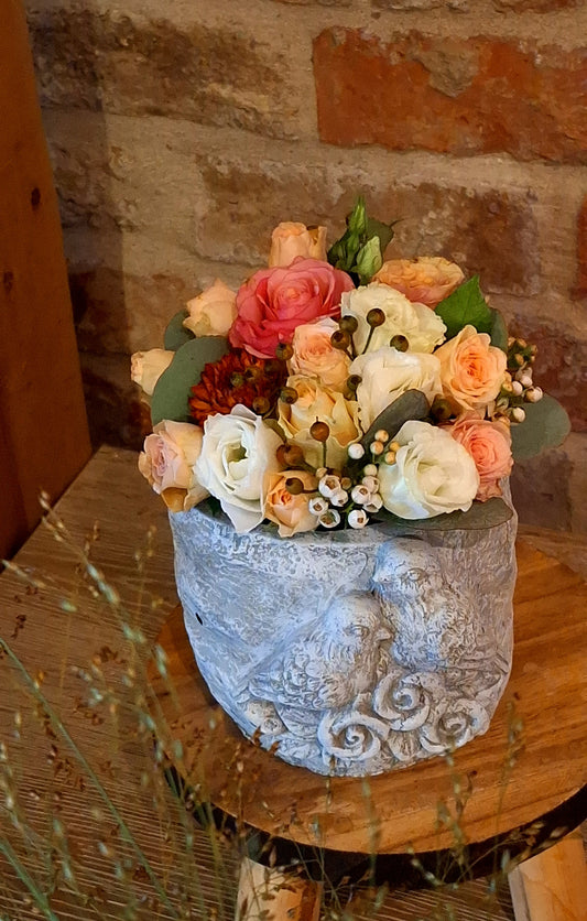 Flower arrangement Cement birds