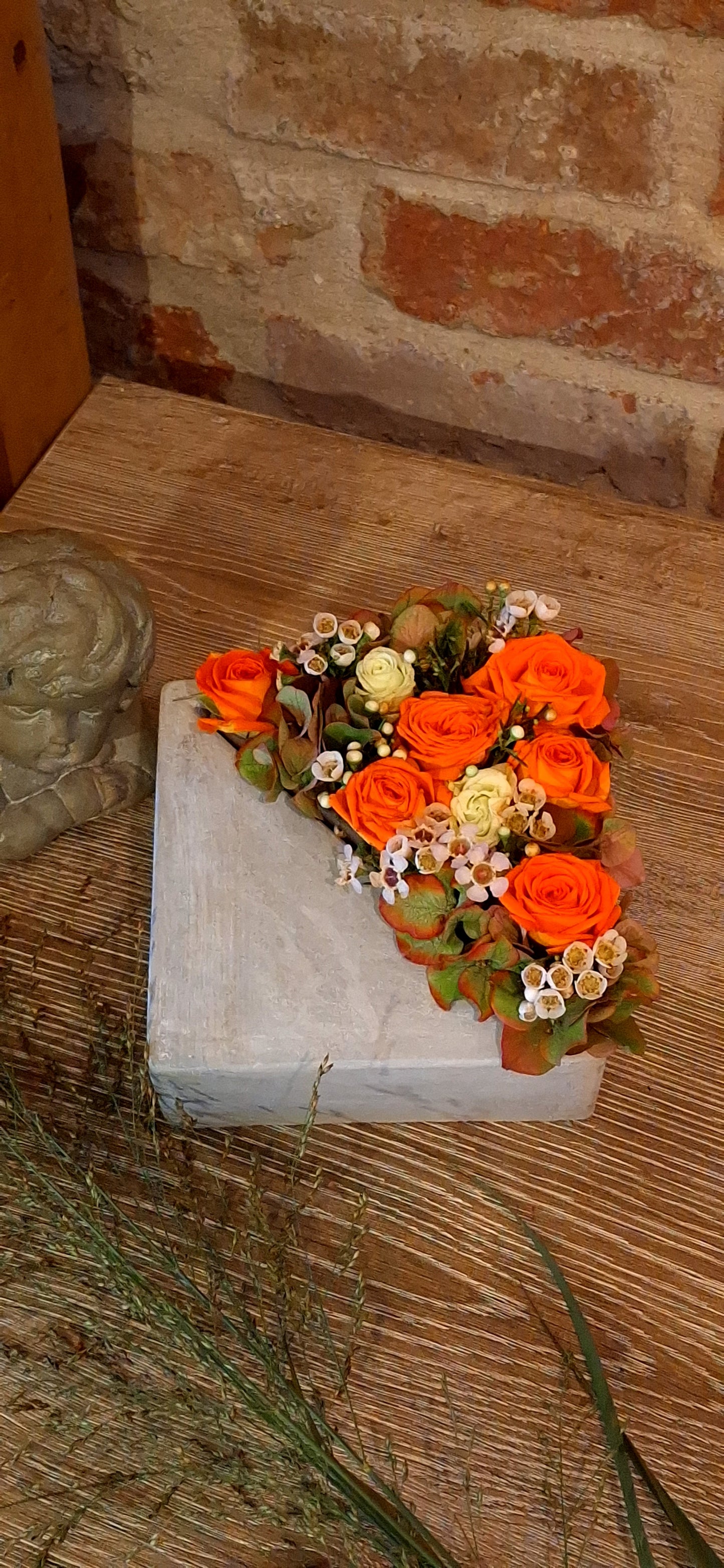 Flower arrangement Cement square